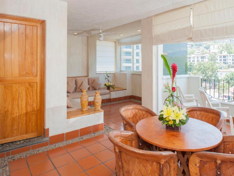 Hotel Eloisa Puerto Vallarta Room photo
